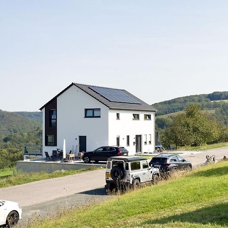Serenity Vista Retreat Bnb Bescheid Exterior photo